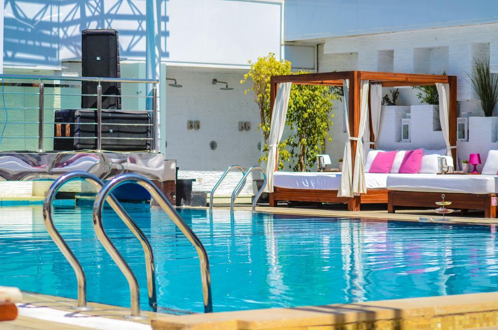 Sun City Hotel - The Gabriel Kairo Eksteriør billede The pool at the W South Beach